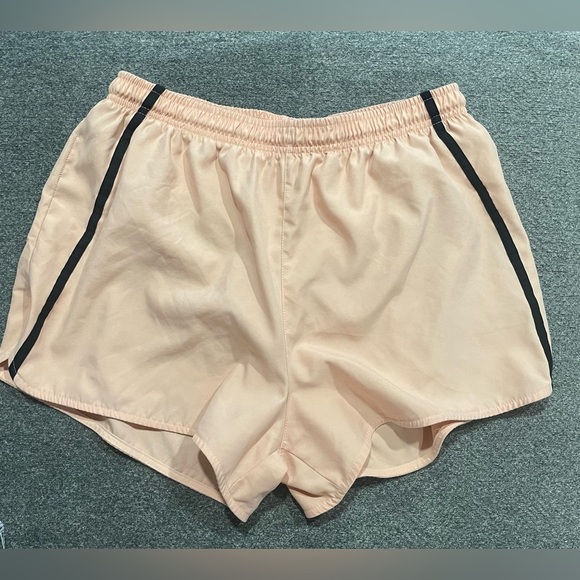 So Sporty Peach Women's Shorts with Black Accents Size XL - Picture 1 of 5